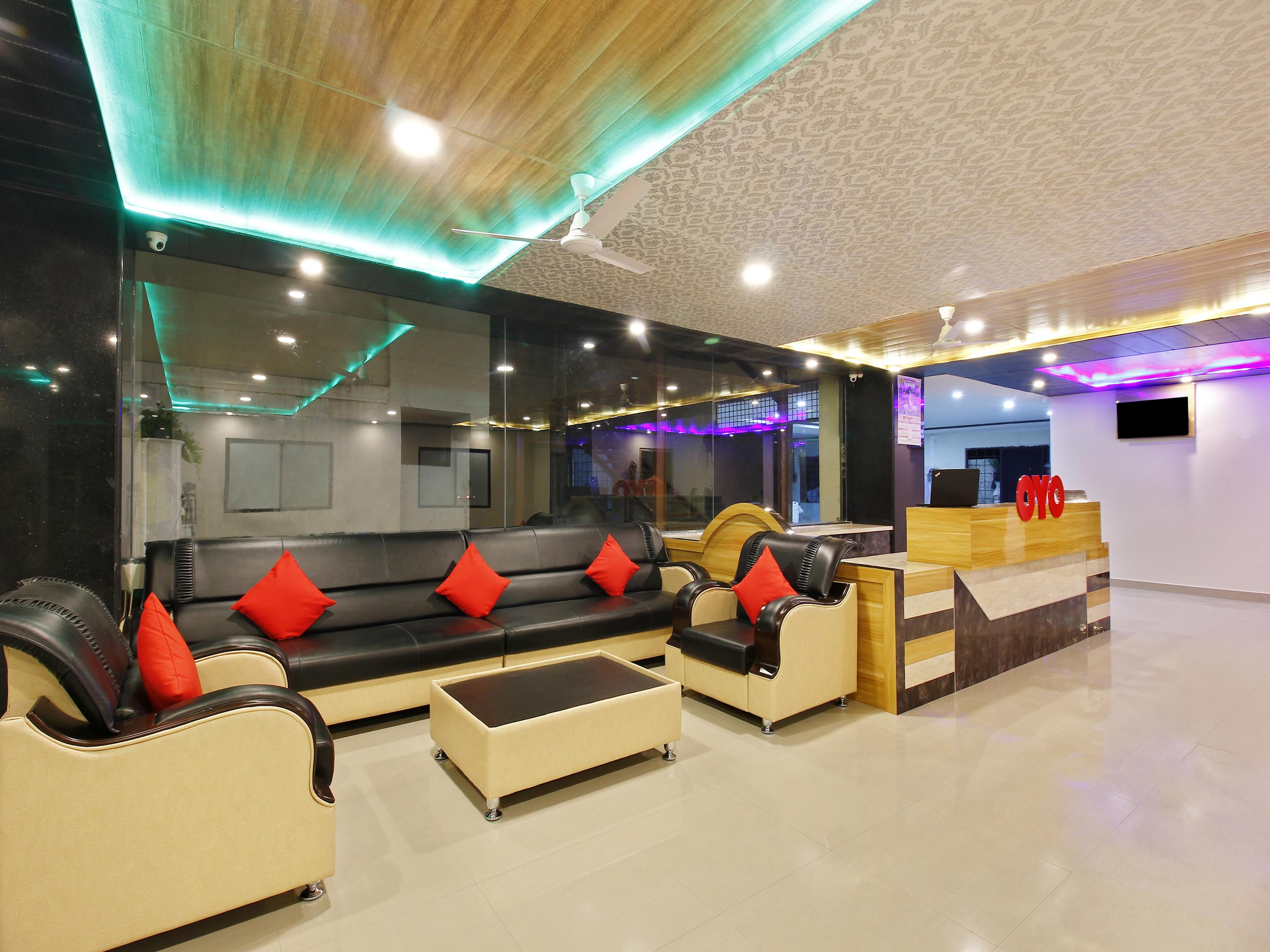 Capital O Hotel Vaishnavi Secunderabad Экстерьер фото